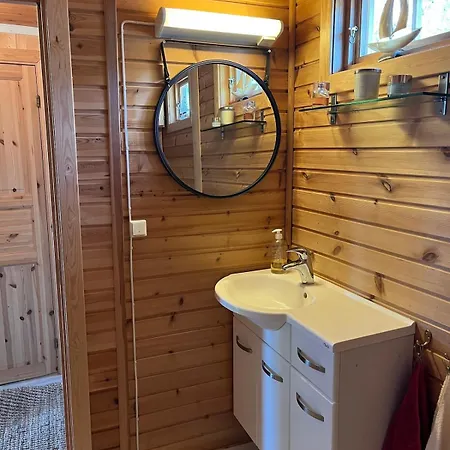 Feriehus Cozy Cabin With Sea View And Good Sun Conditions